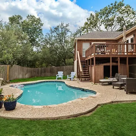 Villa Stone Oak Oasis With Private Pool And Grill!